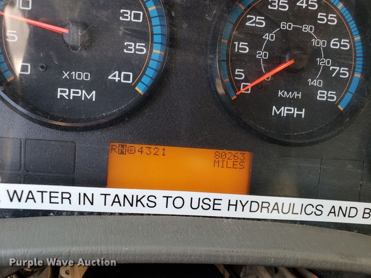 image for item DH2869 2009 International 7600 vacuum truck