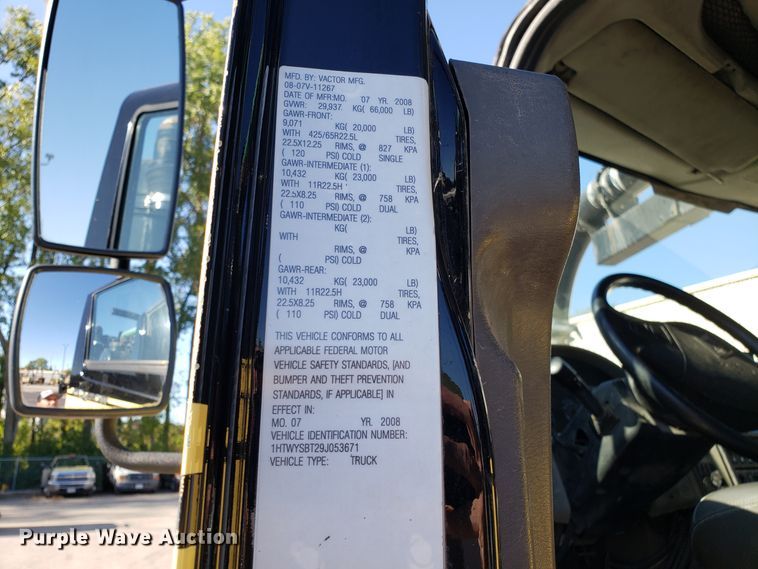 image for item DH2869 2009 International 7600 vacuum truck