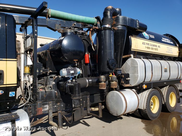 image for item DH2869 2009 International 7600 vacuum truck