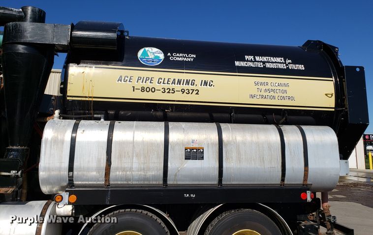 image for item DH2869 2009 International 7600 vacuum truck