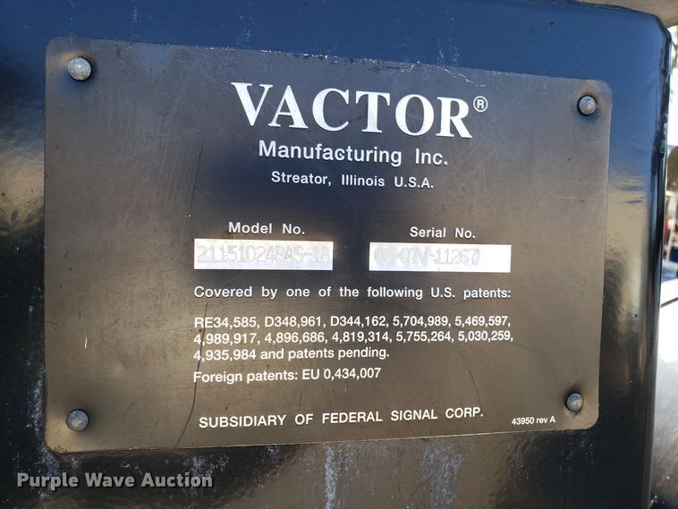 image for item DH2869 2009 International 7600 vacuum truck