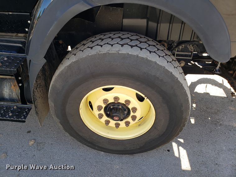 image for item DH2869 2009 International 7600 vacuum truck