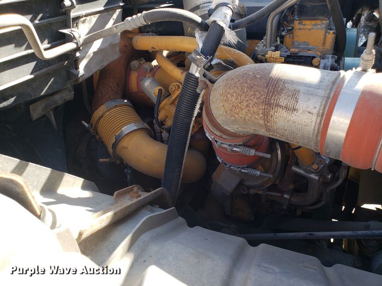 image for item DH2869 2009 International 7600 vacuum truck