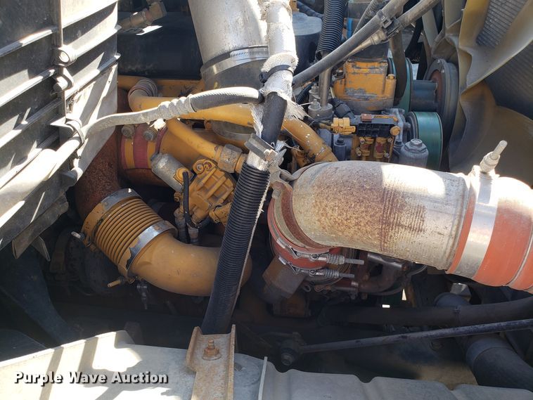 image for item DH2869 2009 International 7600 vacuum truck