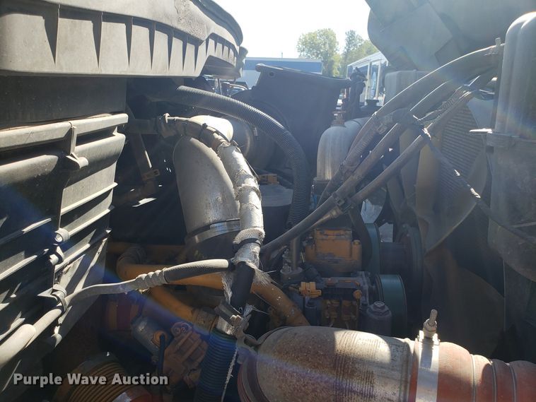 image for item DH2869 2009 International 7600 vacuum truck