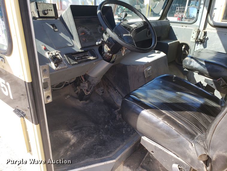 image for item DH2870 1994 Chevrolet P30 delivery van