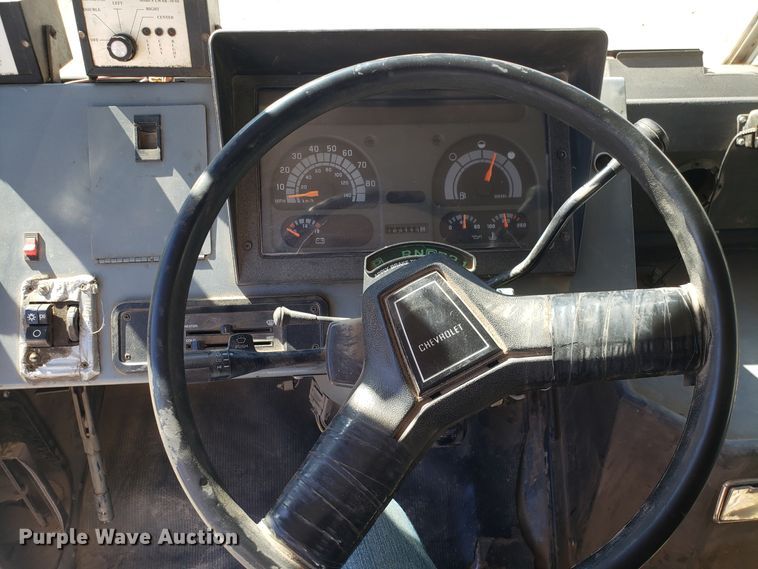 image for item DH2870 1994 Chevrolet P30 delivery van