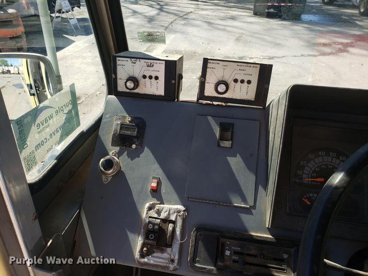 image for item DH2870 1994 Chevrolet P30 delivery van