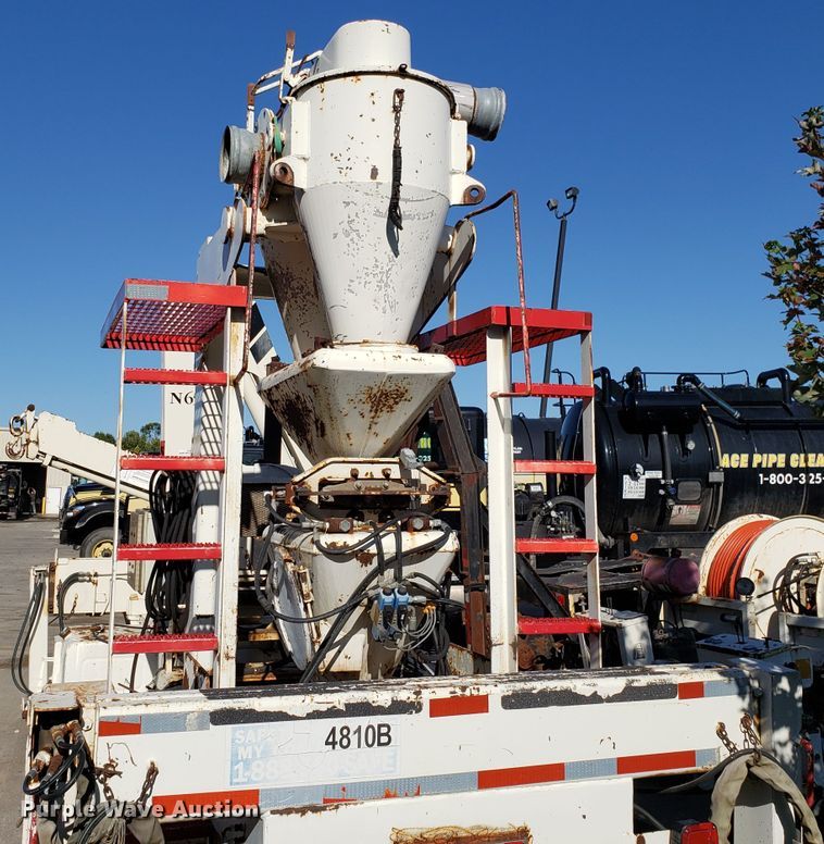 image for item DH2871 Clean Earth vacuum unloader