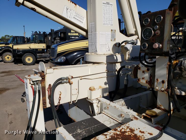 image for item DH2871 Clean Earth vacuum unloader