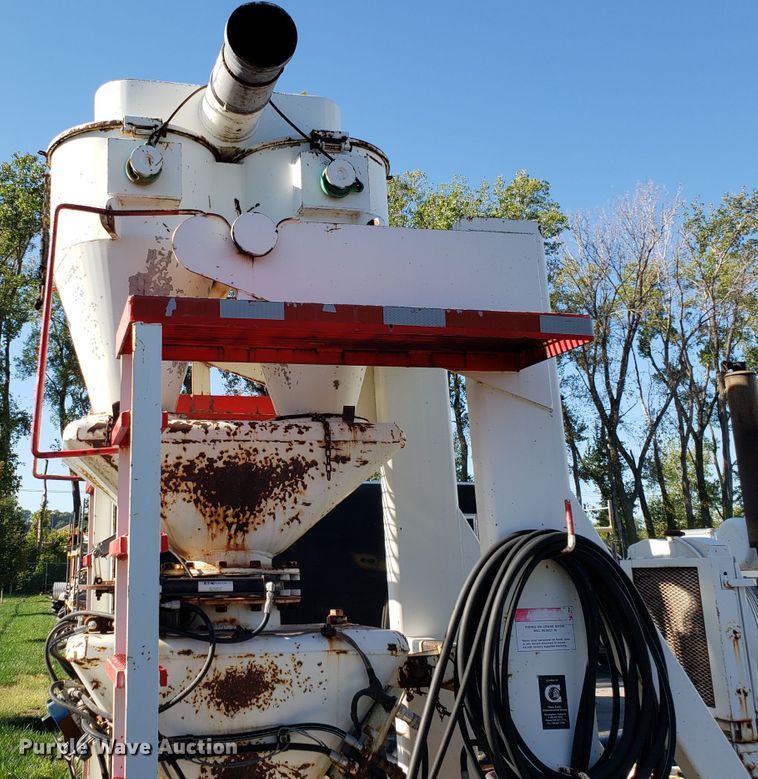 image for item DH2871 Clean Earth vacuum unloader