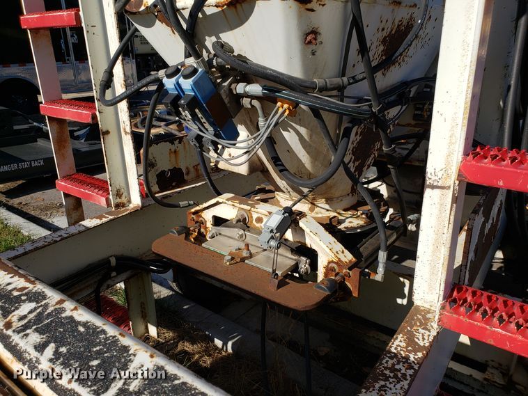 image for item DH2871 Clean Earth vacuum unloader