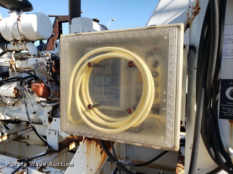 image for item DH2871 Clean Earth vacuum unloader