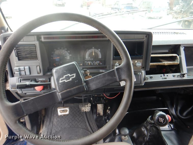 image for item DH5288 1997 Chevrolet C7500 dump truck