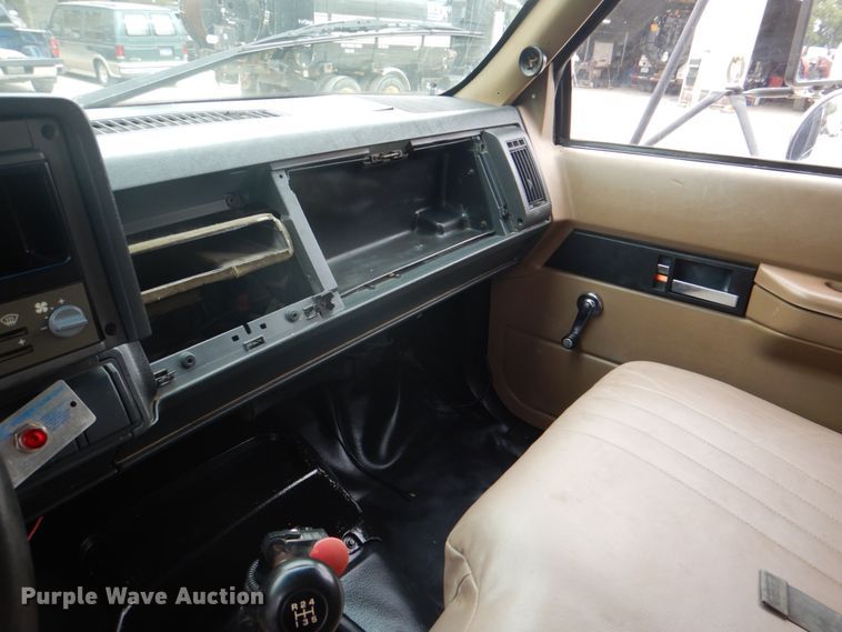 image for item DH5288 1997 Chevrolet C7500 dump truck