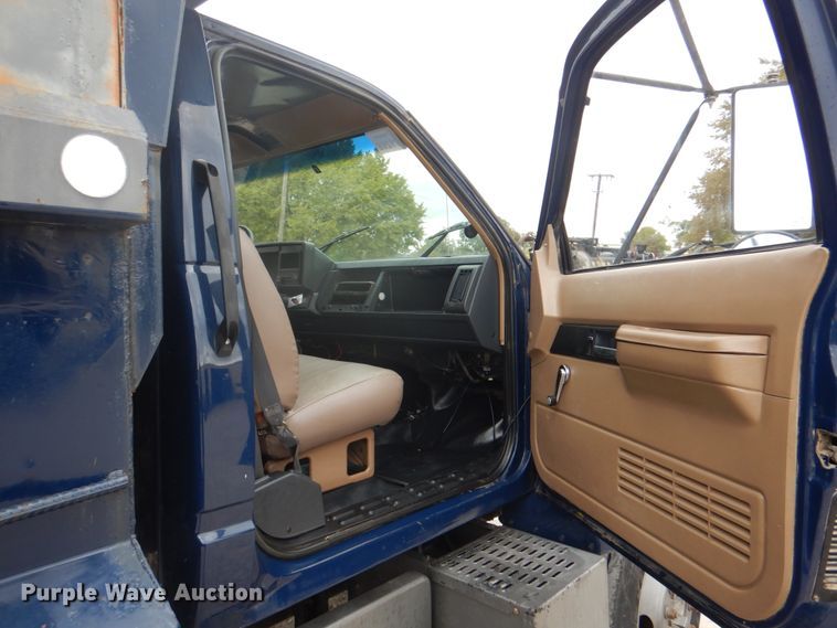 image for item DH5288 1997 Chevrolet C7500 dump truck