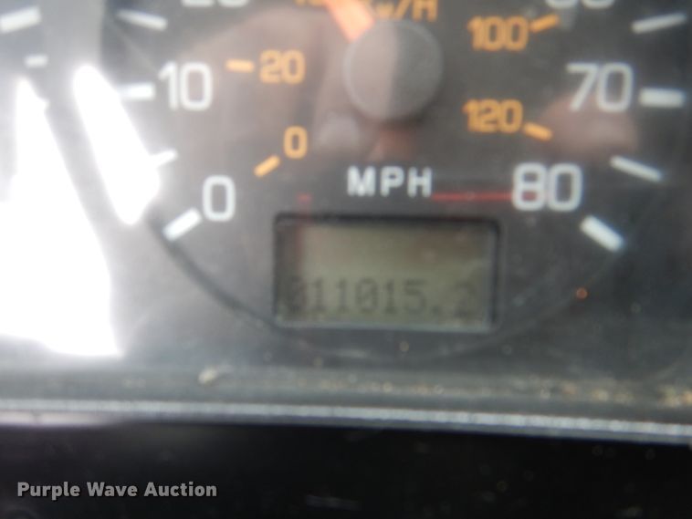 image for item DH5289 1995 White GMC WG hydrovac truck