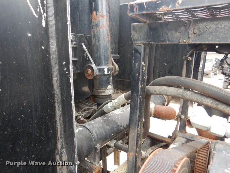 image for item DH5289 1995 White GMC WG hydrovac truck