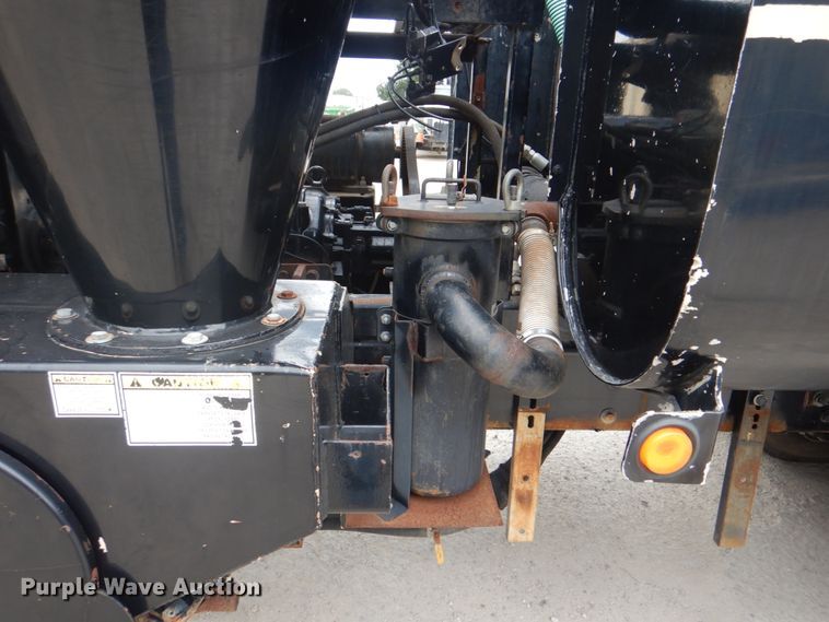 image for item DH5289 1995 White GMC WG hydrovac truck