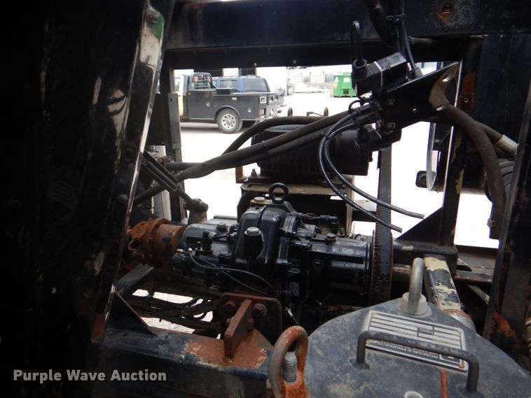 image for item DH5289 1995 White GMC WG hydrovac truck