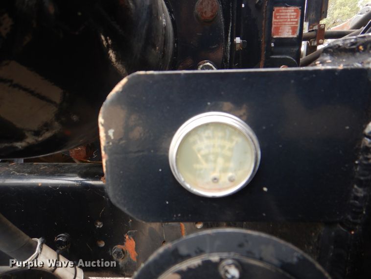 image for item DH5289 1995 White GMC WG hydrovac truck