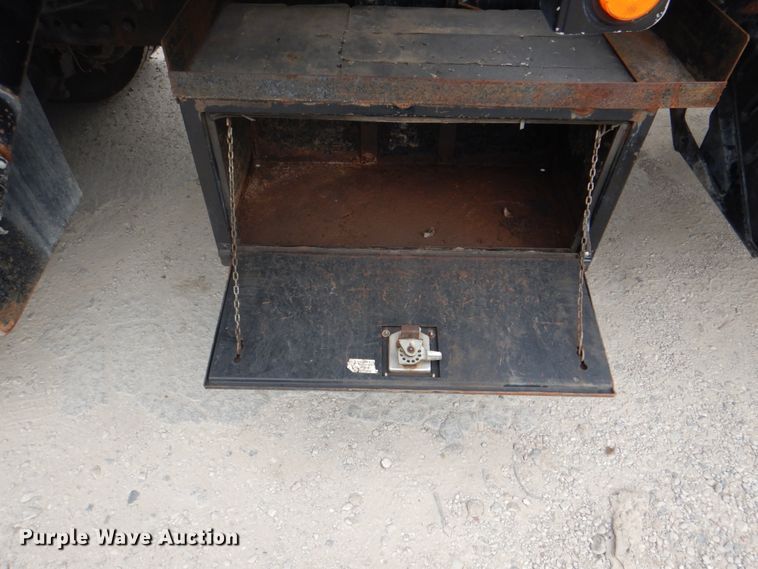 image for item DH5289 1995 White GMC WG hydrovac truck