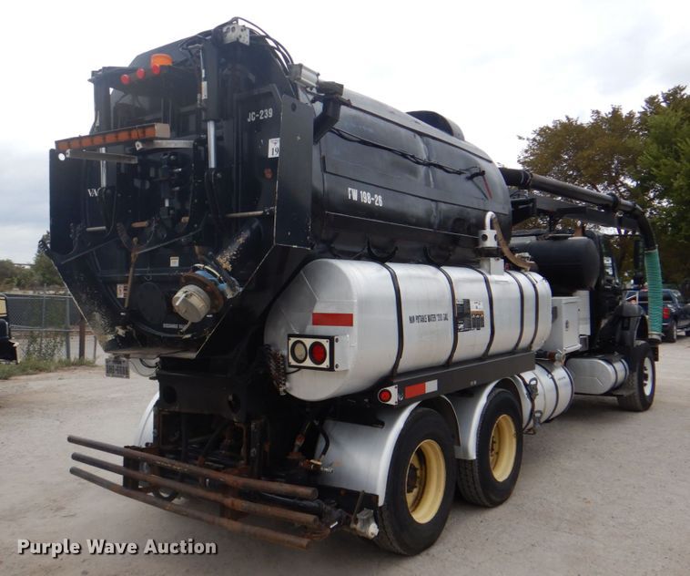 image for item DH5290 2006 International 7600 hydrovac truck