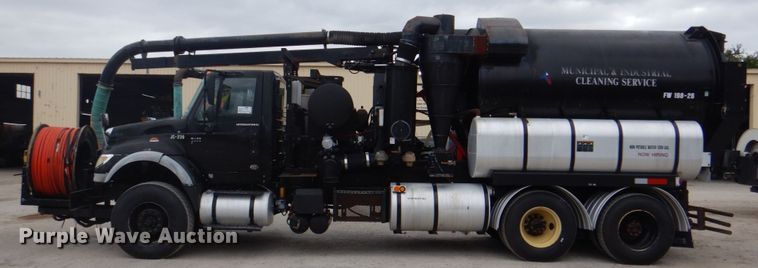 image for item DH5290 2006 International 7600 hydrovac truck