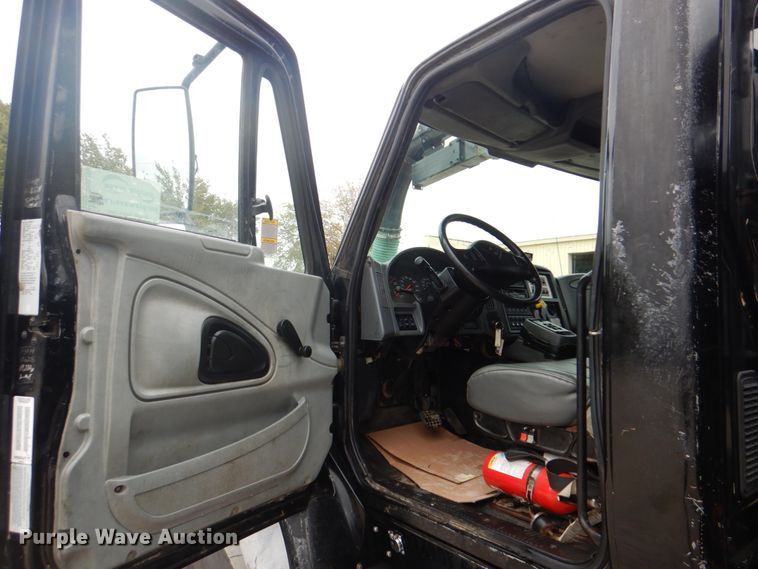 image for item DH5290 2006 International 7600 hydrovac truck