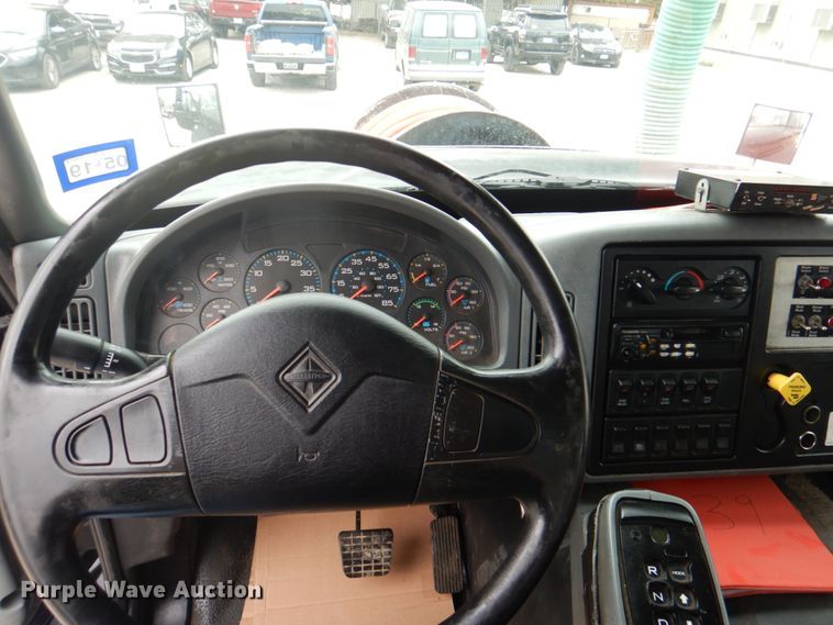 image for item DH5290 2006 International 7600 hydrovac truck