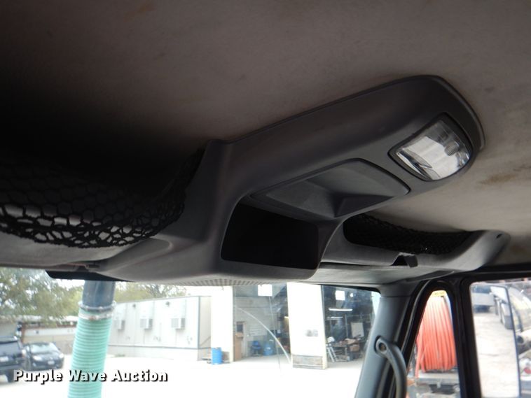 image for item DH5290 2006 International 7600 hydrovac truck