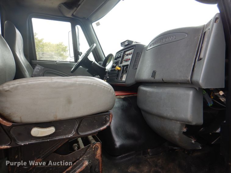 image for item DH5290 2006 International 7600 hydrovac truck