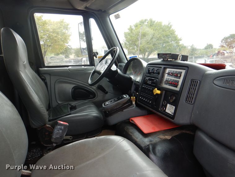 image for item DH5290 2006 International 7600 hydrovac truck