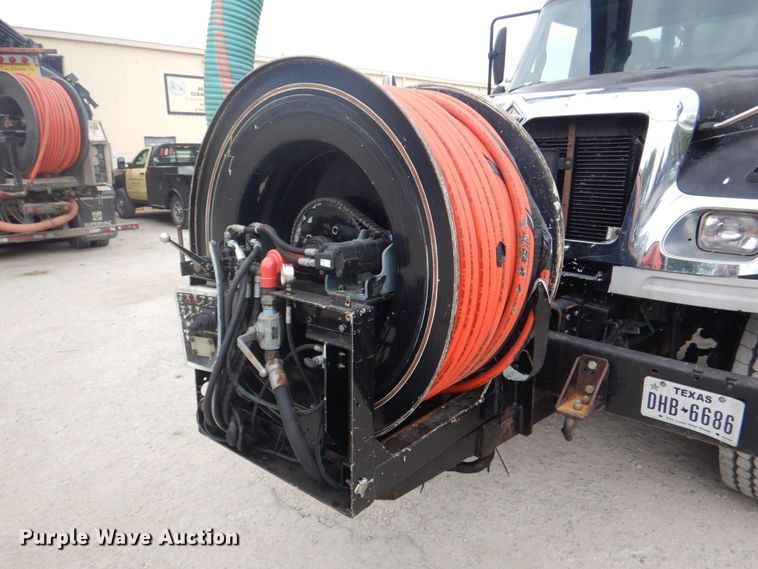 image for item DH5290 2006 International 7600 hydrovac truck