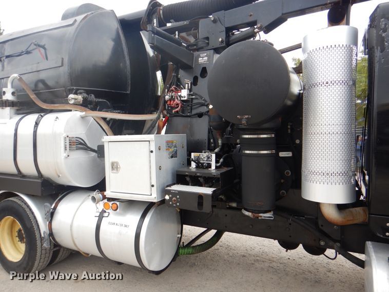 image for item DH5290 2006 International 7600 hydrovac truck