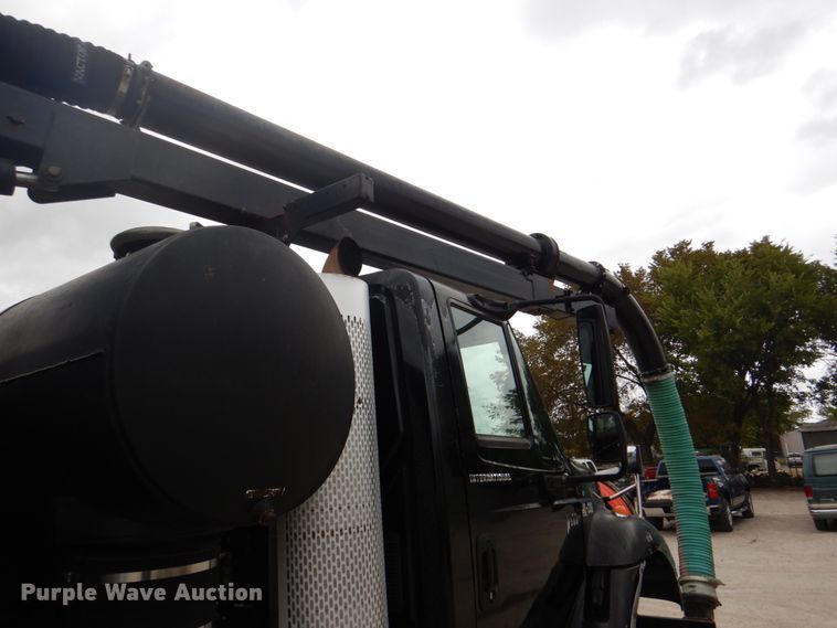 image for item DH5290 2006 International 7600 hydrovac truck