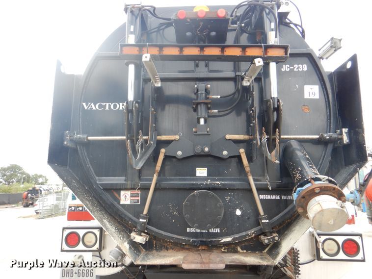 image for item DH5290 2006 International 7600 hydrovac truck