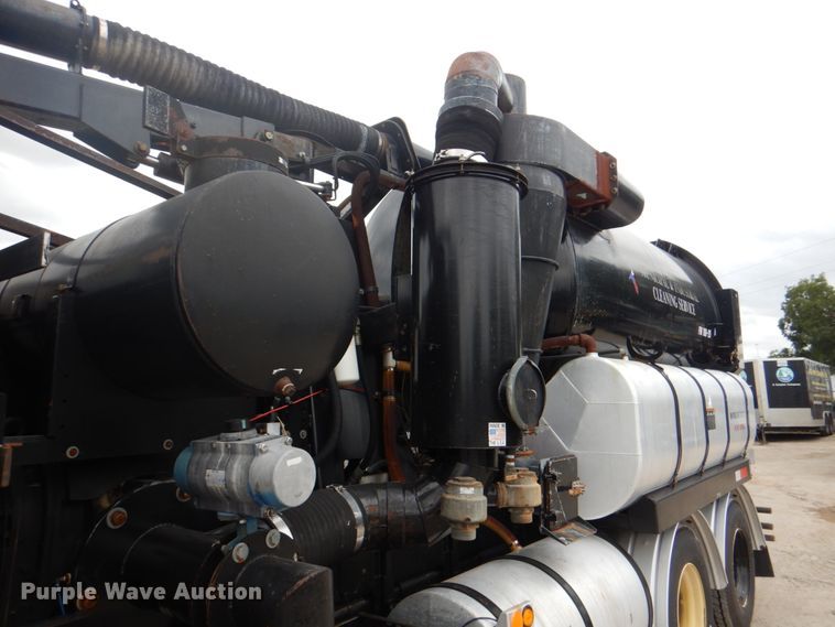 image for item DH5290 2006 International 7600 hydrovac truck