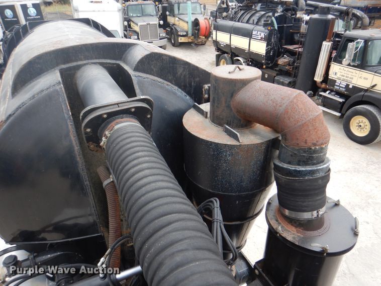 image for item DH5290 2006 International 7600 hydrovac truck