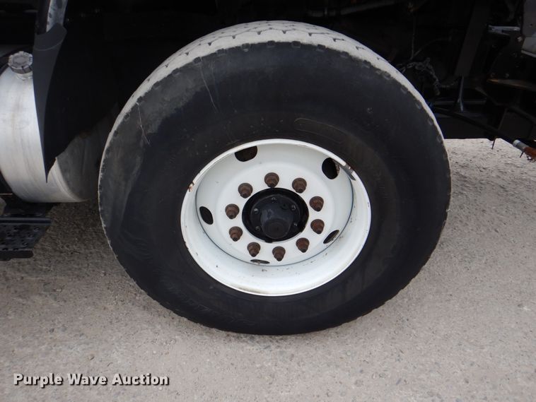 image for item DH5290 2006 International 7600 hydrovac truck