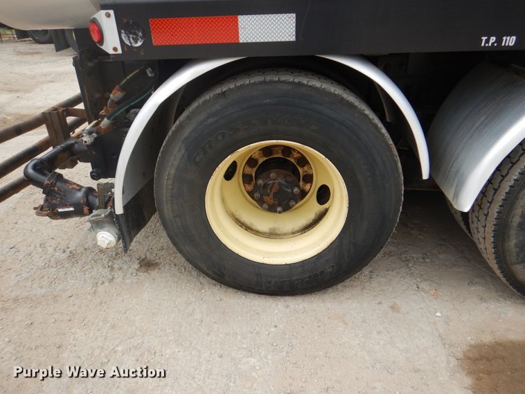 image for item DH5290 2006 International 7600 hydrovac truck