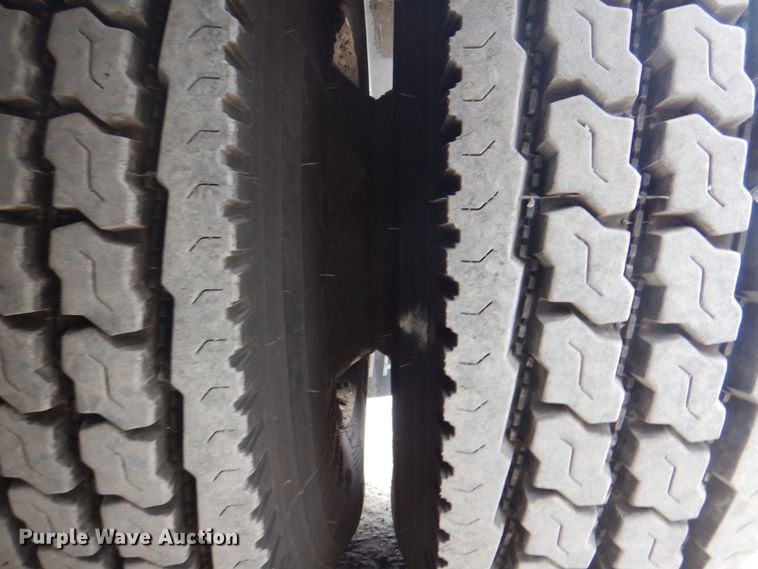 image for item DH5290 2006 International 7600 hydrovac truck