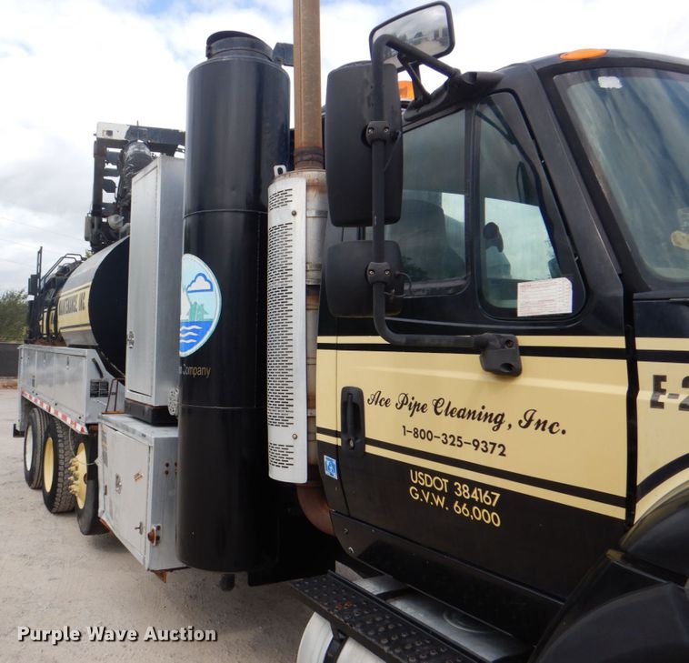 image for item DH5291 2008 International 7600 hydro excavation truck