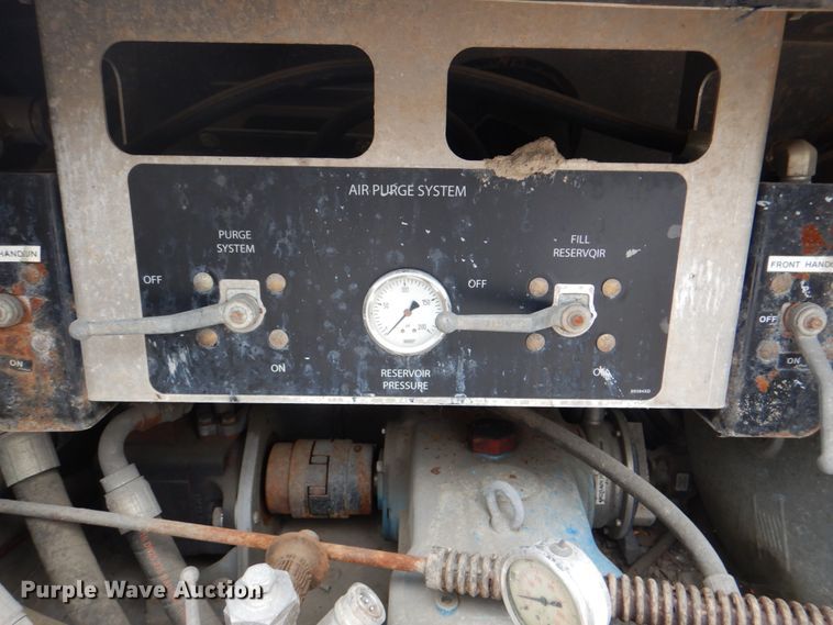 image for item DH5291 2008 International 7600 hydro excavation truck