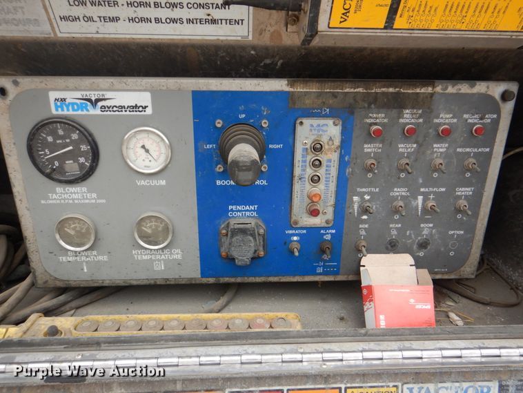 image for item DH5291 2008 International 7600 hydro excavation truck