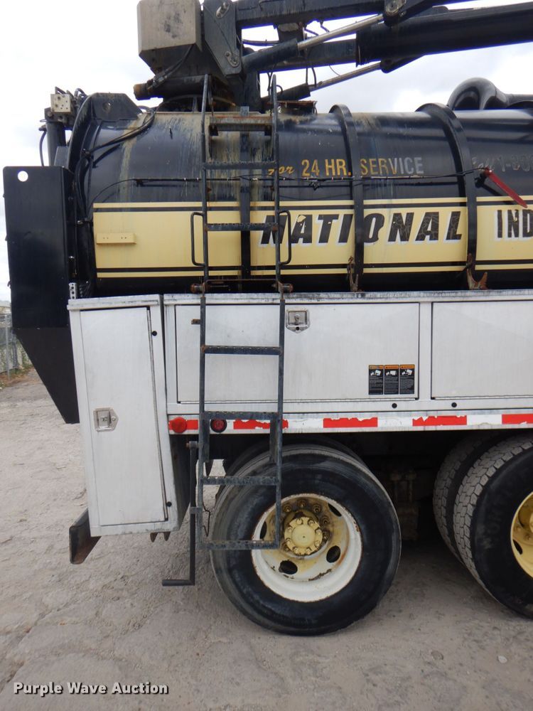 image for item DH5291 2008 International 7600 hydro excavation truck