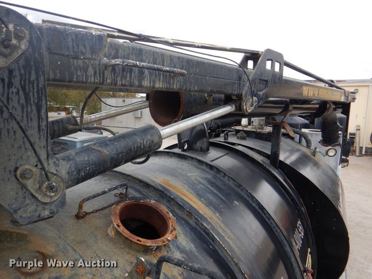 image for item DH5291 2008 International 7600 hydro excavation truck