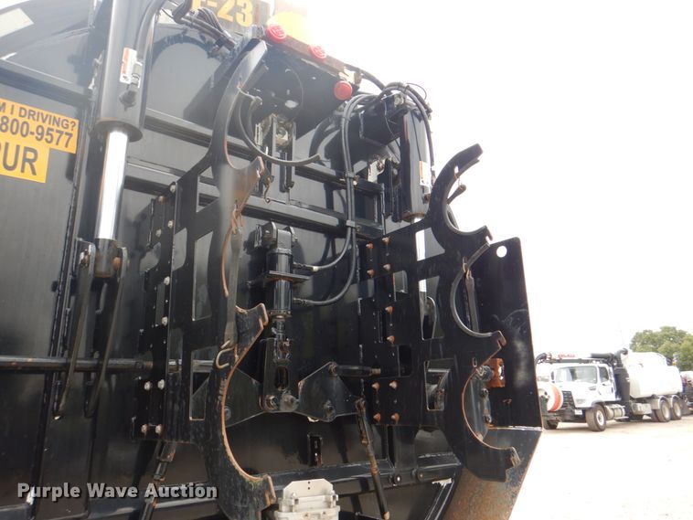 image for item DH5291 2008 International 7600 hydro excavation truck