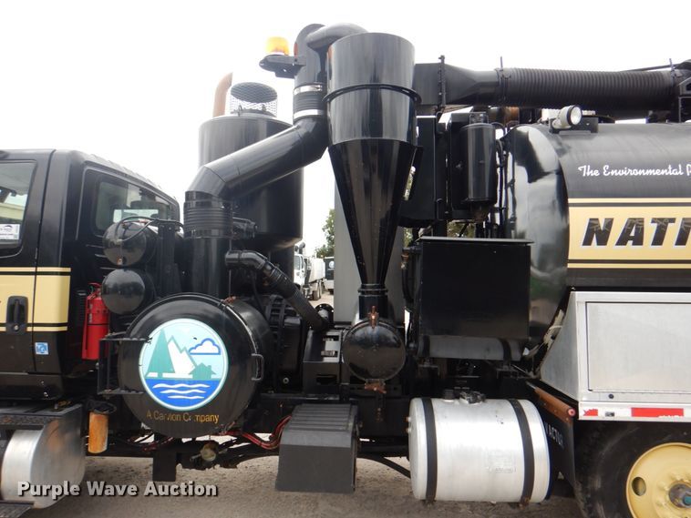 image for item DH5291 2008 International 7600 hydro excavation truck