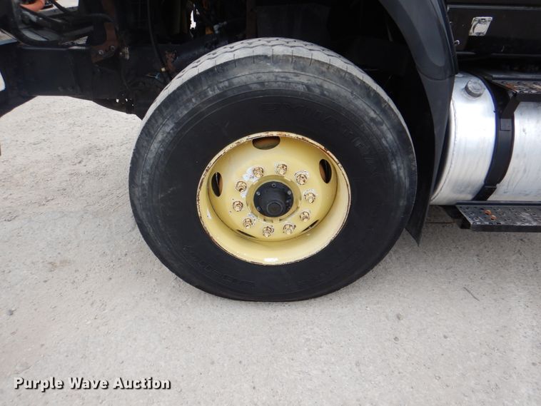 image for item DH5291 2008 International 7600 hydro excavation truck